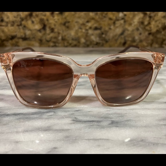 Diff Sunglasses - Picture 2 of 4